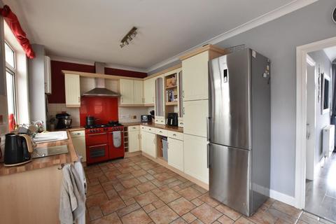 32 Abbey Road, Scunthorpe, DN17 1JN