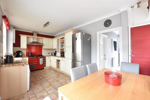 32 Abbey Road, Scunthorpe, DN17 1JN