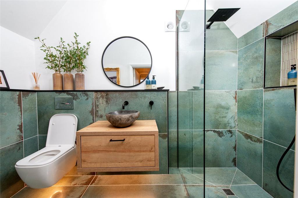 Annexe Shower Room