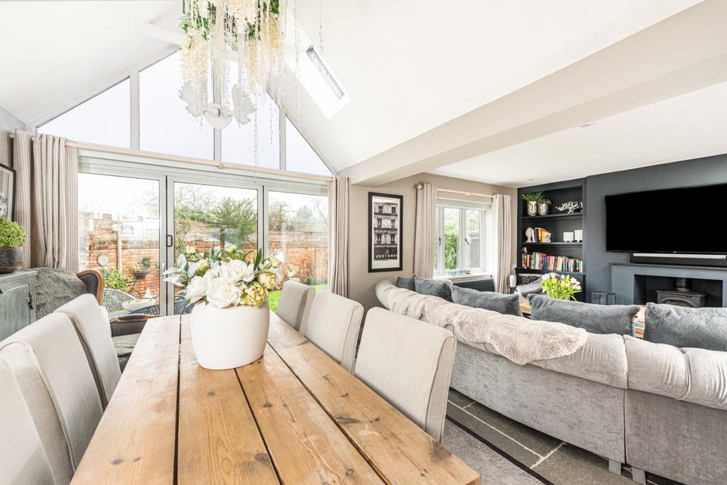Dining/Sitting Room