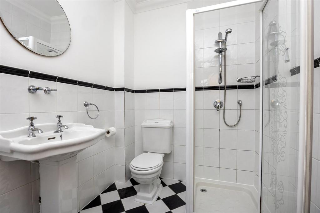 En-suite Bath and Shower Room