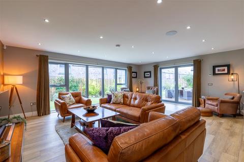 11 Elm Mews, Glencarse, Perth, PH2 7FJ