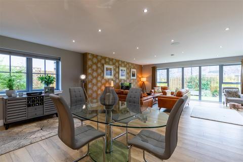 11 Elm Mews, Glencarse, Perth, PH2 7FJ