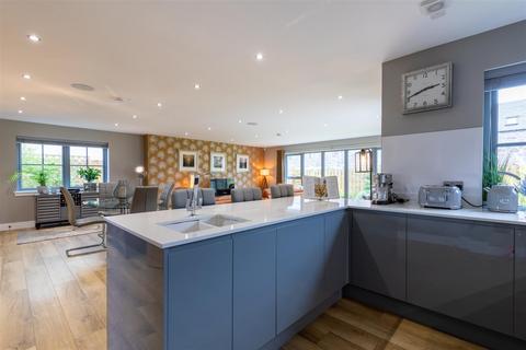 11 Elm Mews, Glencarse, Perth, PH2 7FJ