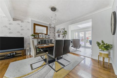 18 Lewis Road, Swanscombe, DA10 0JH