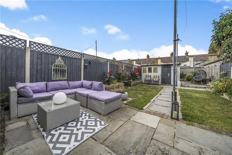 18 Lewis Road, Swanscombe, DA10 0JH
