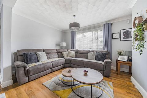 18 Lewis Road, Swanscombe, DA10 0JH