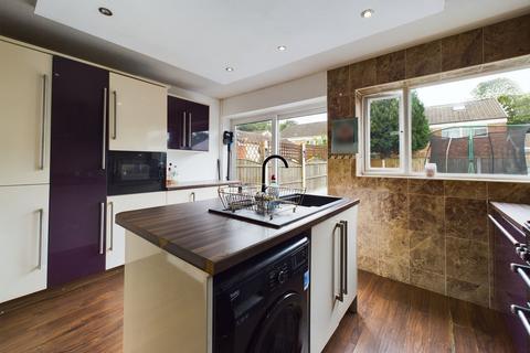10 Dovey Close, Astley, Manchester, M29 7NP
