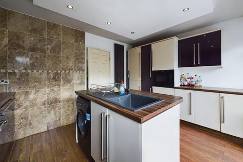 10 Dovey Close, Astley, Manchester, M29 7NP