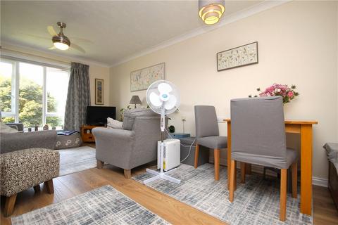 1 bedroom apartment for sale, Manor Farm Court, Manor Farm Lane, Egham, Surrey, TW20