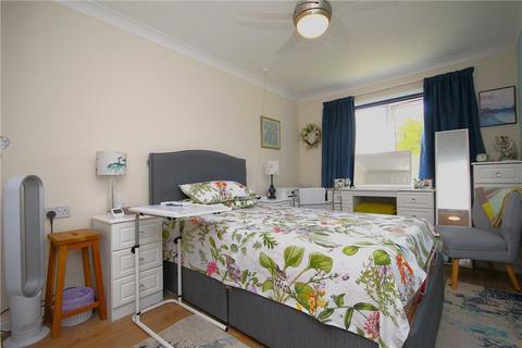 1 bedroom apartment for sale, Manor Farm Court, Manor Farm Lane, Egham, Surrey, TW20