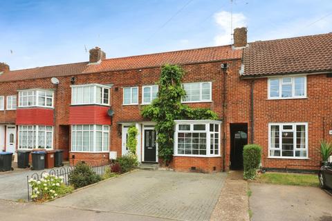 3 bedroom terraced house for sale, Newfields, Welwyn Garden City, Herts, AL8