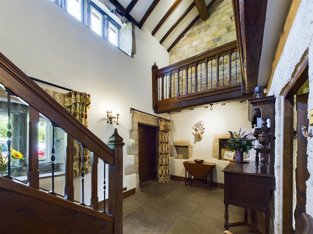 CAM02964 G0-PR0256-STILL045.jpg