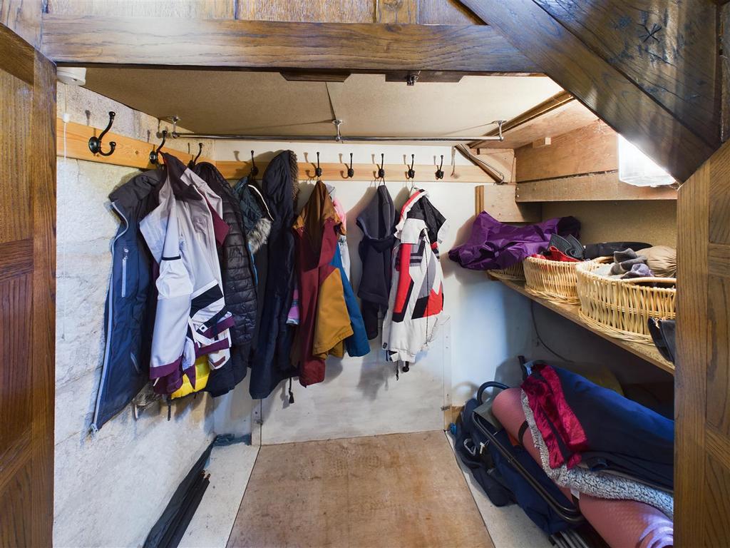 CAM02964 G0-PR0256-STILL043.jpg