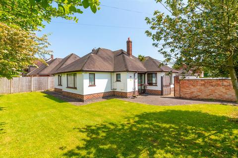 2 bedroom detached bungalow for sale, Sutherland Drive, West Bridgford, Nottingham