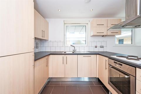 2 bedroom flat to rent, Kingscote Way, Brighton, East Sussex, BN1