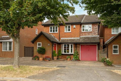 4 bedroom detached house for sale, Highover Way, Hitchin