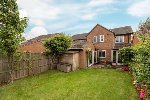 4 bedroom detached house for sale, Highover Way, Hitchin