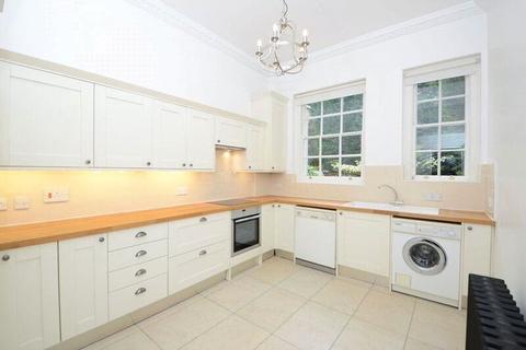 2 bedroom flat for sale, Flat K, Dormy House, Portnall Drive, Virginia Water, Surrey, GU25 4NP