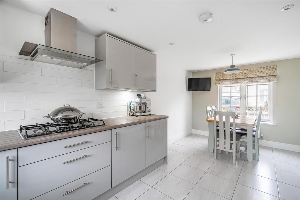 Kitchen Dining room