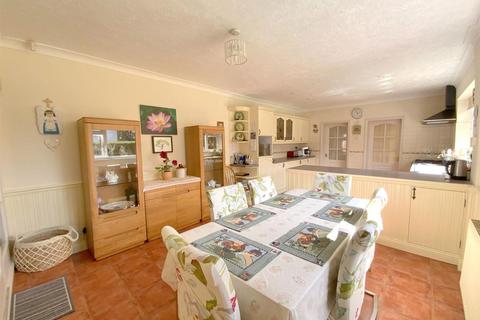 7 Bulwick Avenue, Grimsby, DN33 3BH