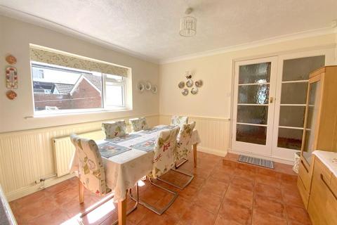 7 Bulwick Avenue, Grimsby, DN33 3BH