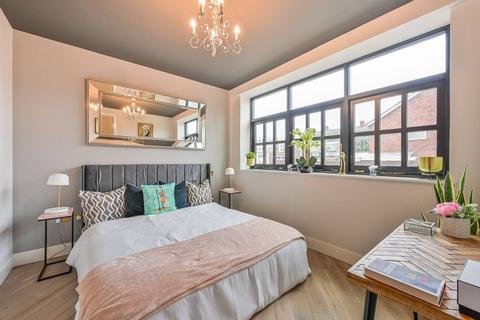 3 bedroom flat for sale, 2, Tanners House, London E15