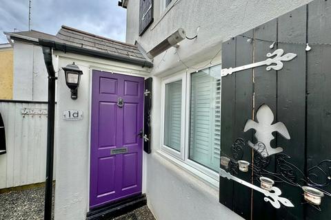 2 bedroom house to rent, Magdalene Road, Torquay, Devon