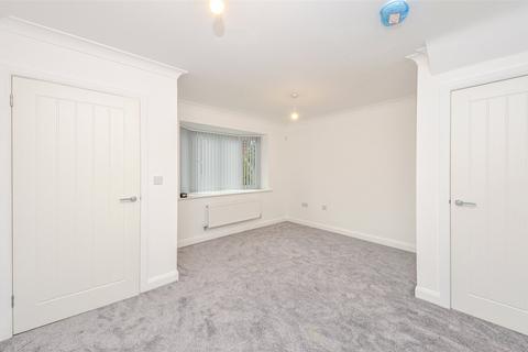 3 bedroom terraced house for sale, Cysgod Y Castell, Llandudno Junction, Conwy, LL31