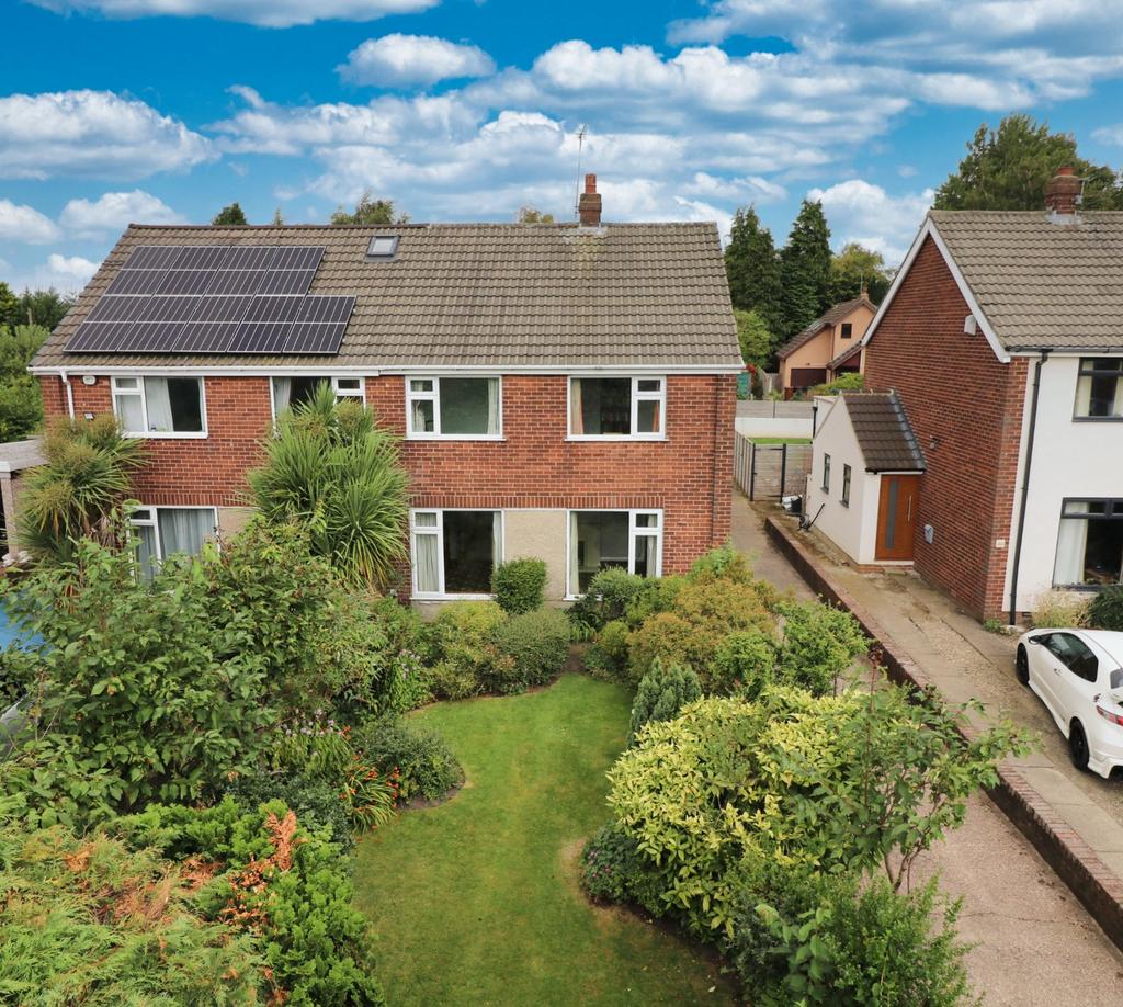 Kirkwood Way, Cookridge, Leeds, West... 3 bed semi-detached house - £ ...