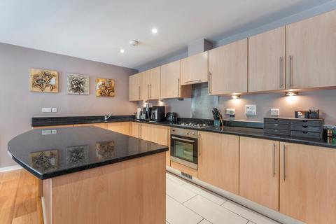 2 bedroom flat for sale, Highbury Grove, London, N5