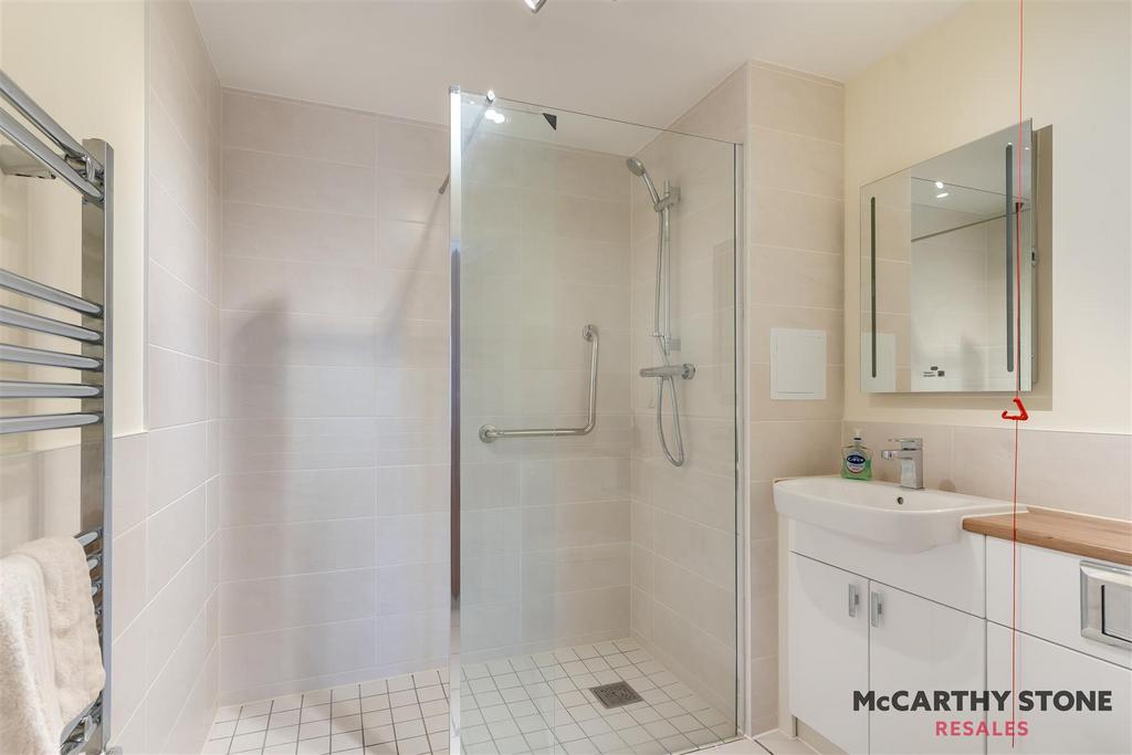 8616531-interior15.JPG