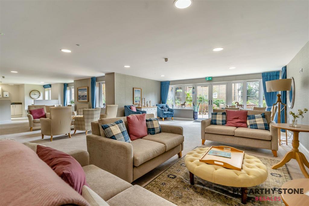 8616531-interior18.JPG