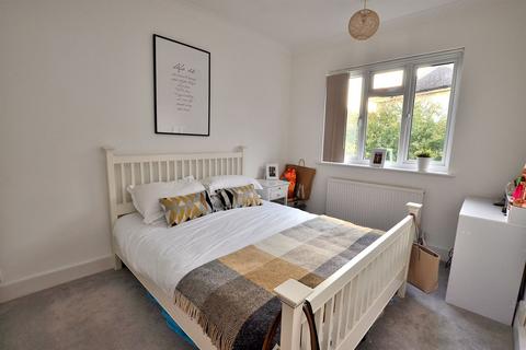 14, Rectory Court Goldings Hill, Loughton, IG10 1LN