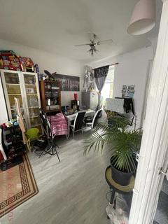 3 bedroom semi-detached house for sale, London E15