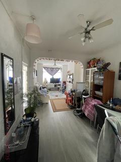 3 bedroom semi-detached house for sale, London E15