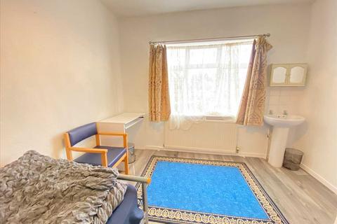 1 bedroom in a house share to rent, Keats Way, Greenford, Greenford