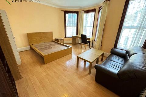 1 bedroom in a house share to rent, London N17