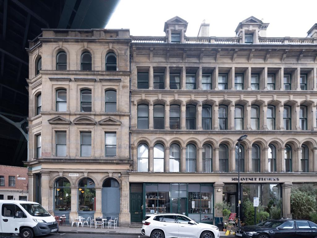 Apartment in Newcastle upon Tyne, Grainger Town - View 2