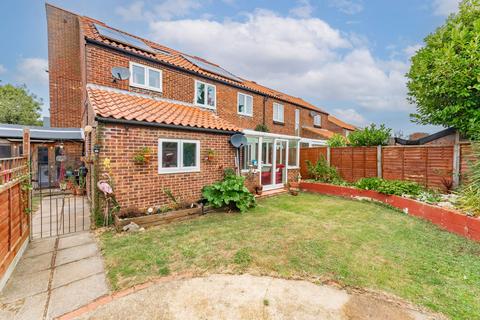 3 bedroom end of terrace house for sale, Muriel Kenny Court, Hethersett