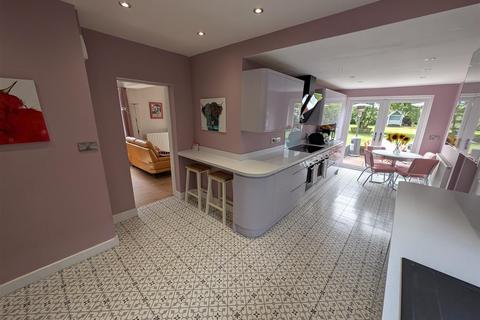 4 bedroom detached house for sale, The Dingle, Haslington