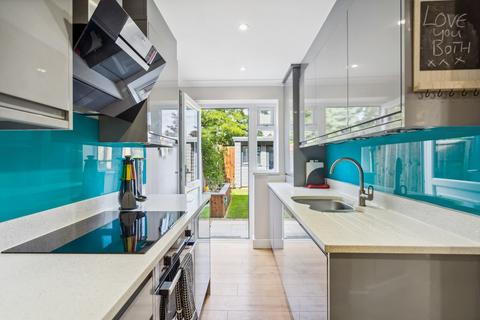 40 Fleetwood Close, Chalfont St Giles, HP8 4DR