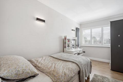 40 Fleetwood Close, Chalfont St Giles, HP8 4DR