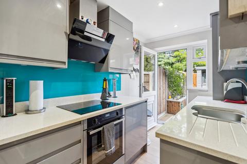 40 Fleetwood Close, Chalfont St Giles, HP8 4DR