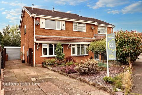 2 bedroom semi-detached house for sale, Hawthorne Avenue, Stoke-On-Trent