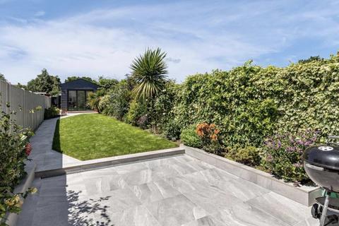 30 William Road, Ashford, TN23 7UU