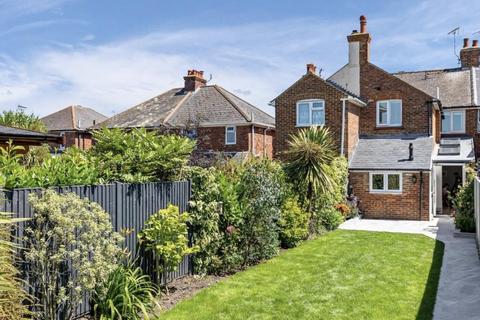 30 William Road, Ashford, TN23 7UU