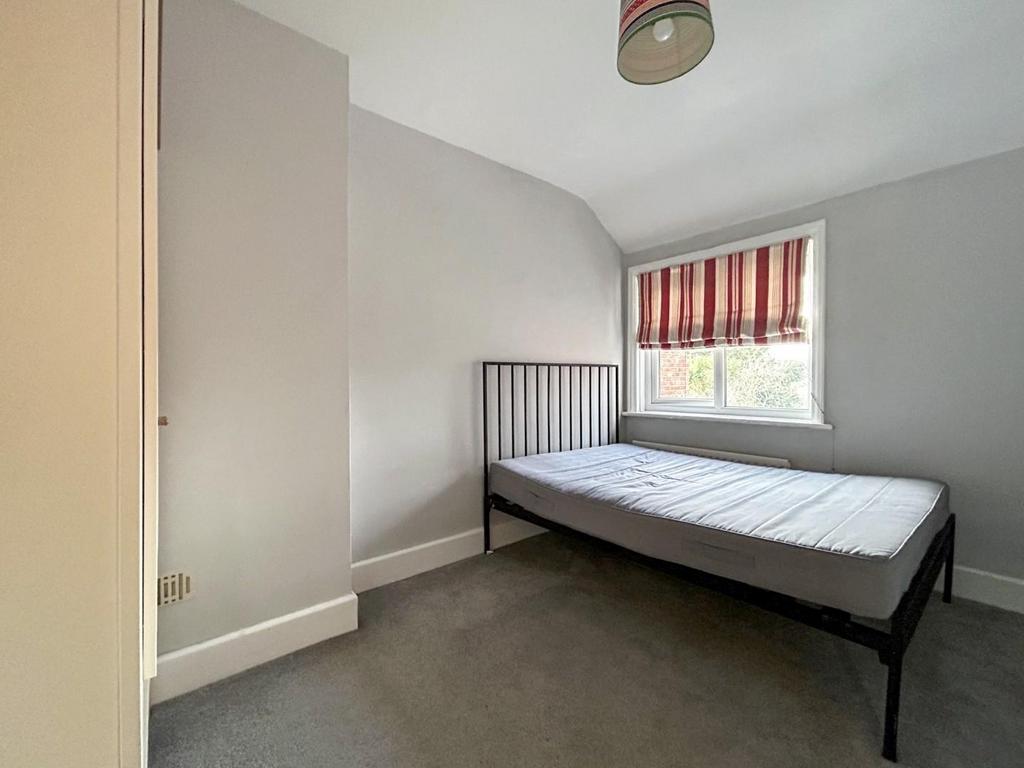 Bedroom 2..jpg