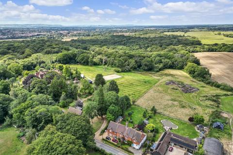 4 bedroom semi-detached house for sale, Carters Corner, Hailsham