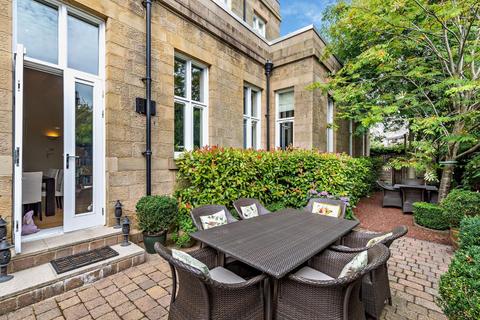 4 bedroom townhouse for sale, Victoria Avenue, Harrogate HG1 5PR